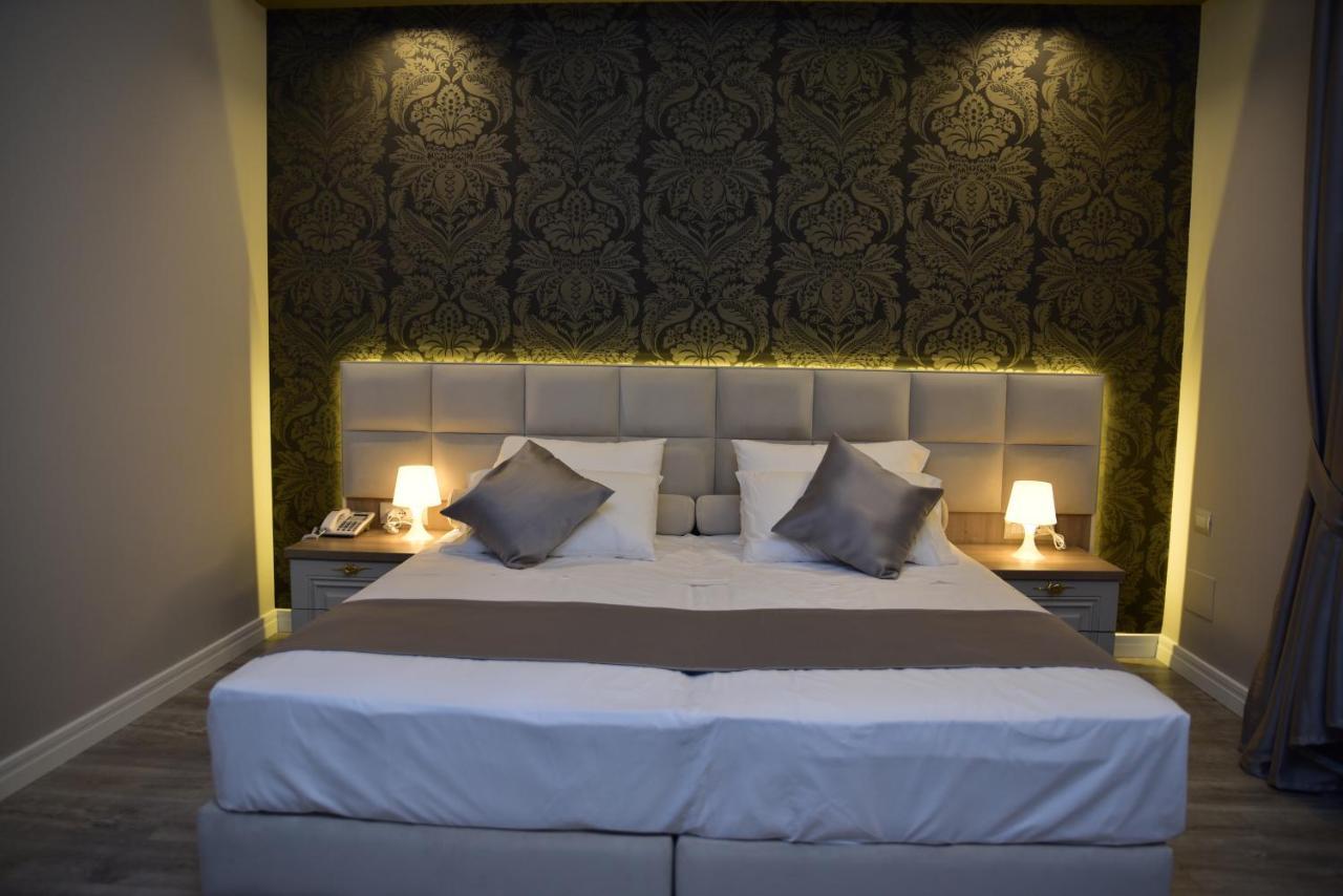 The King Hotel 4*